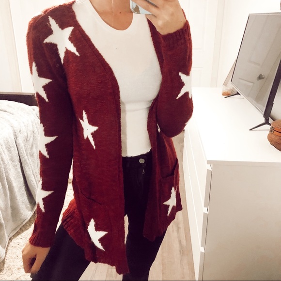 Sweaters - Star Printed Maroon Knit Cardigan